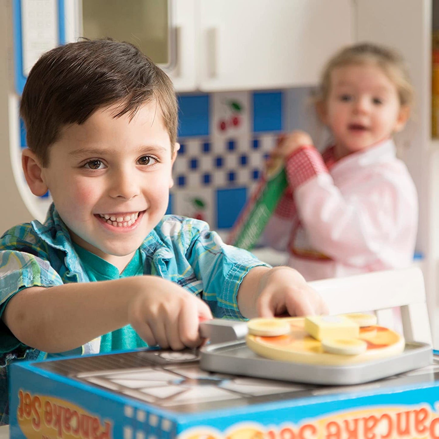 Wooden Flip and Serve Pancake Set - 19 Piece Breakfast Play Set