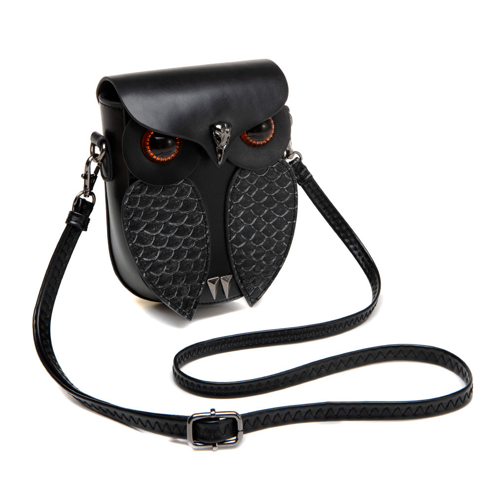 Creative Owl Crossbody Shoulder Bag – Compact Statement Design, Cruelty-Free Faux Leather (Black)