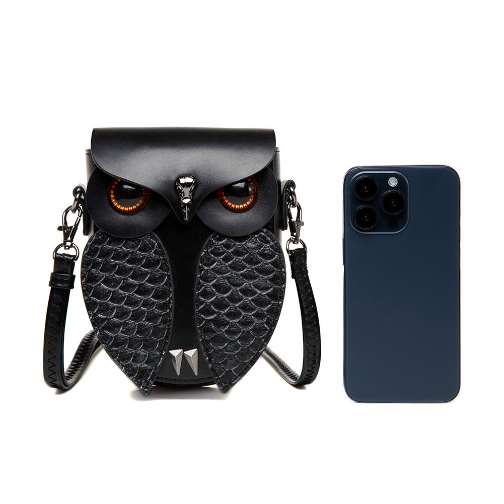 Creative Owl Crossbody Shoulder Bag – Compact Statement Design, Cruelty-Free Faux Leather (Black)